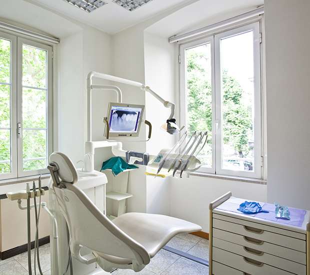 About Us | Cosmetic & Family Dentistry - Dentist Orlando, FL 32819 | (407) 270-1429